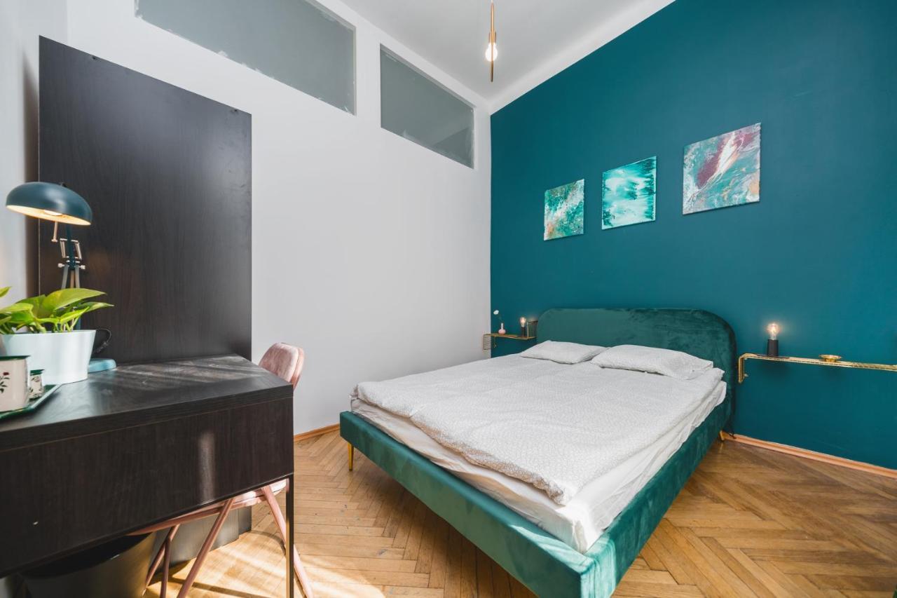2 Bedroom Apartment Next To The Main Railway Station - By Upstairs Краков Экстерьер фото