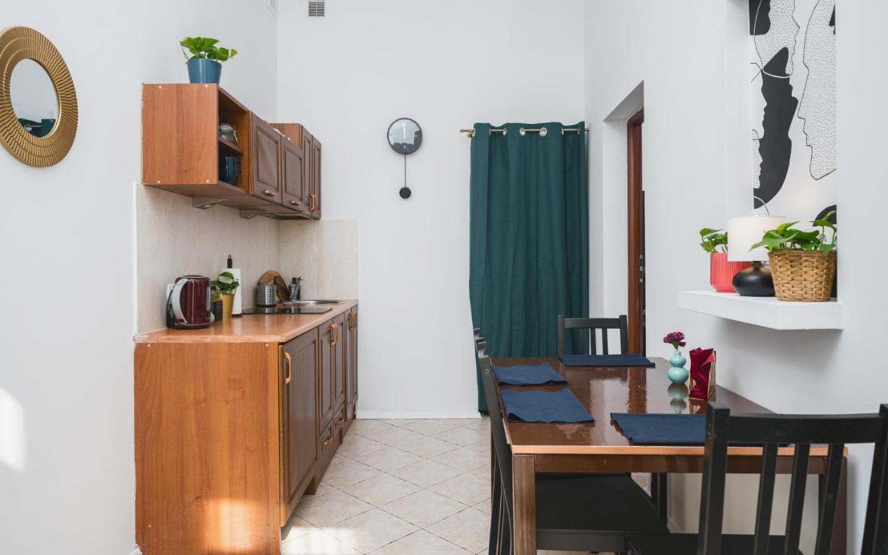 2 Bedroom Apartment Next To The Main Railway Station - By Upstairs Краков Экстерьер фото