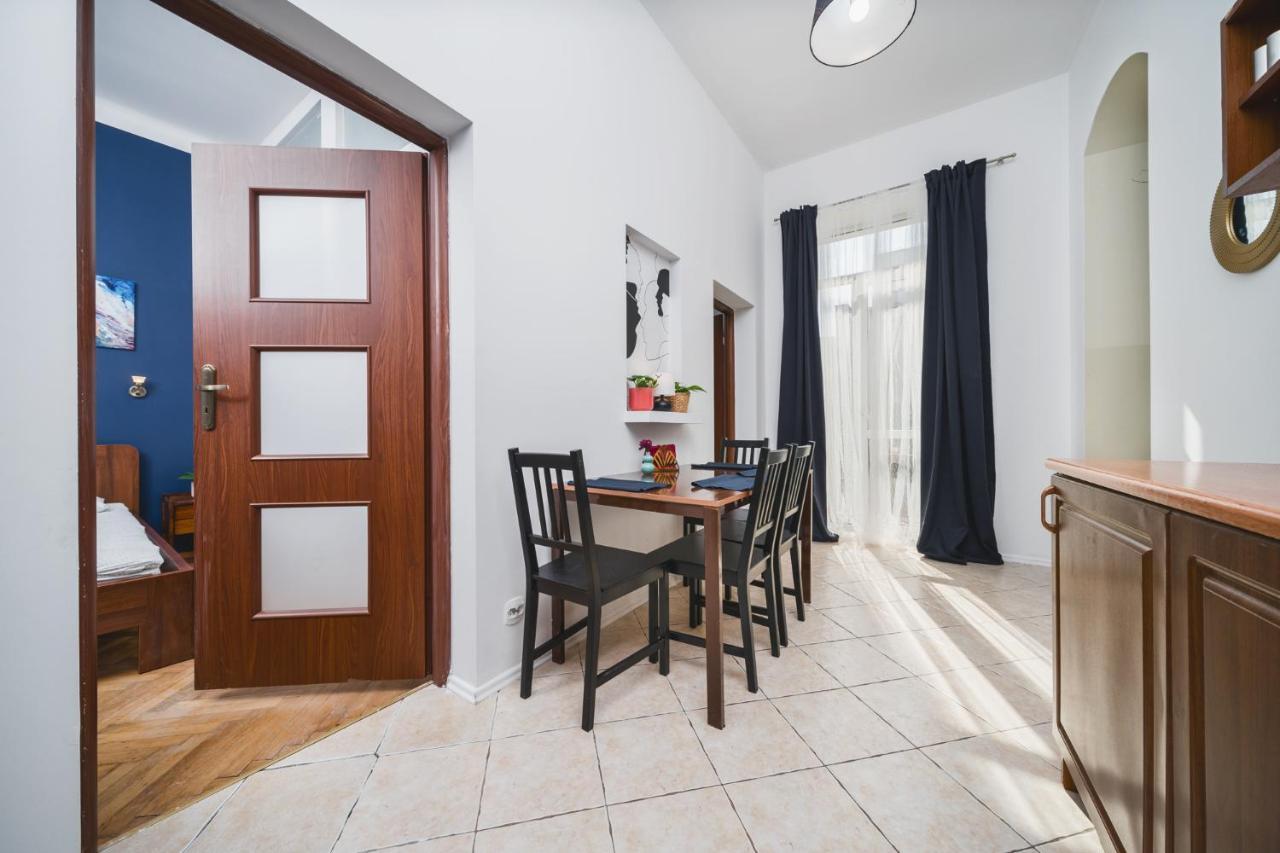 2 Bedroom Apartment Next To The Main Railway Station - By Upstairs Краков Экстерьер фото